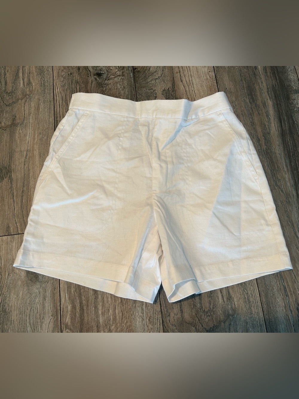 Nwt’s Banana Republic Linen Blend White Shorts – Women’s Small White
